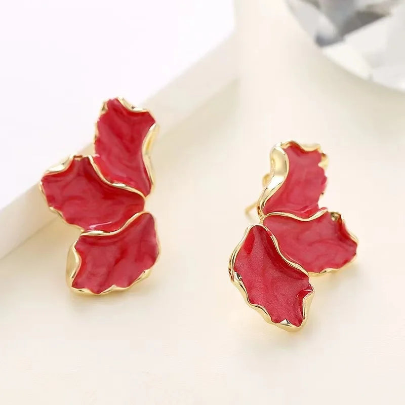 Fashion Delicate Gold Plated Irregular Back Earrings Heavy Design High Quality Cream Flower Earrings, The Best Family Gift For i